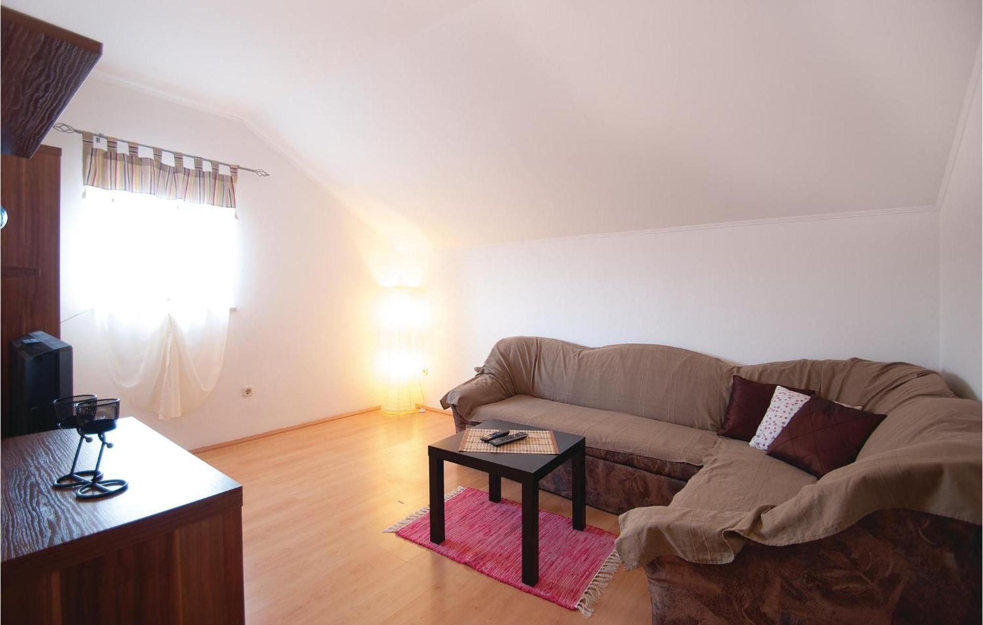 Lovely Apartment In Rovinj With Kitchen Dış mekan fotoğraf