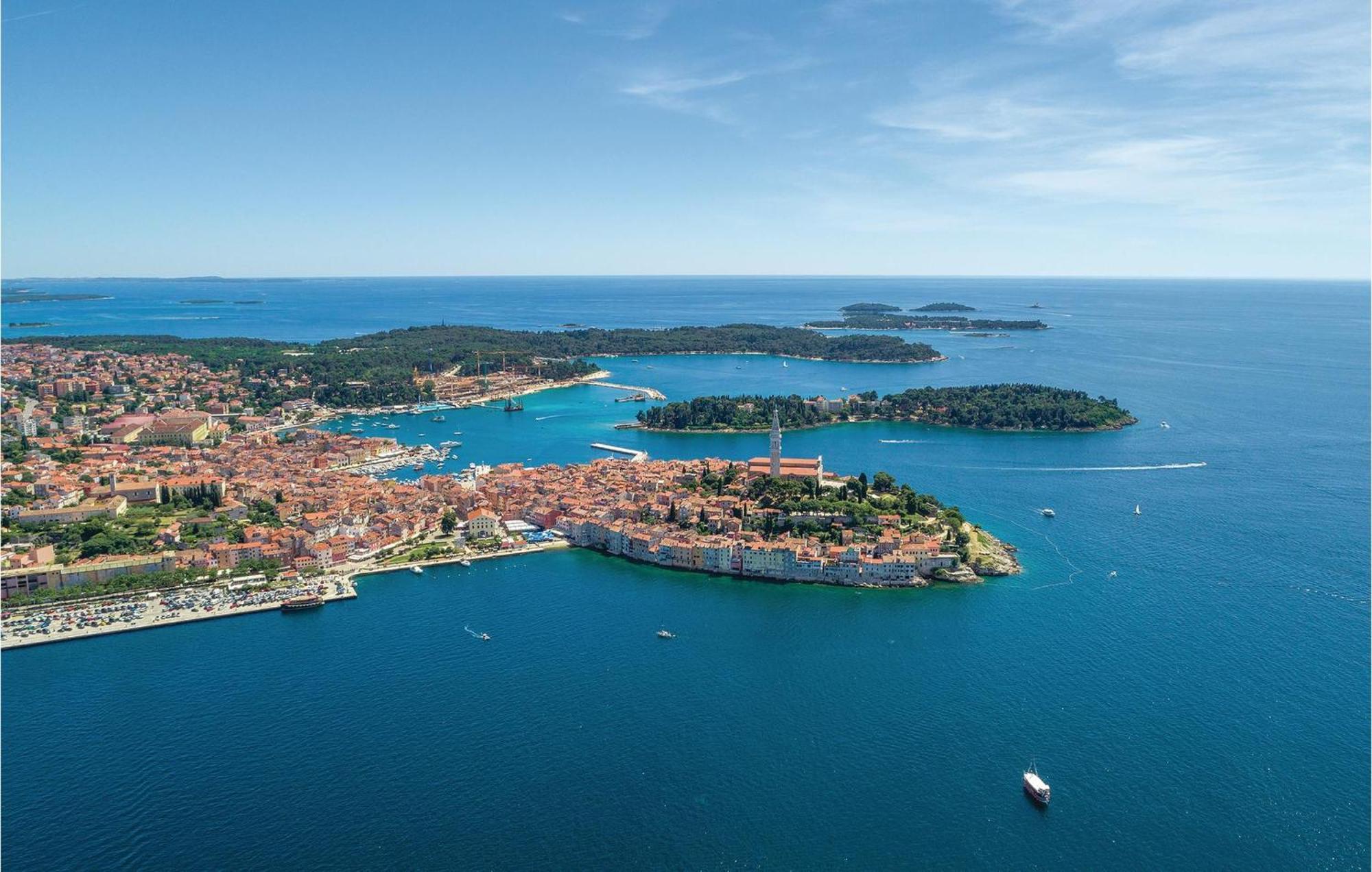Lovely Apartment In Rovinj With Kitchen Dış mekan fotoğraf