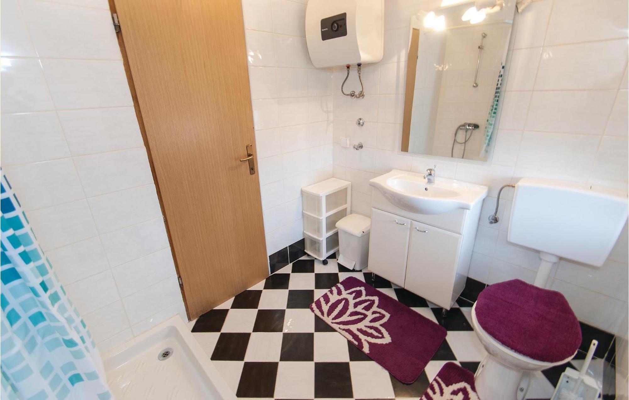 Lovely Apartment In Rovinj With Kitchen Dış mekan fotoğraf