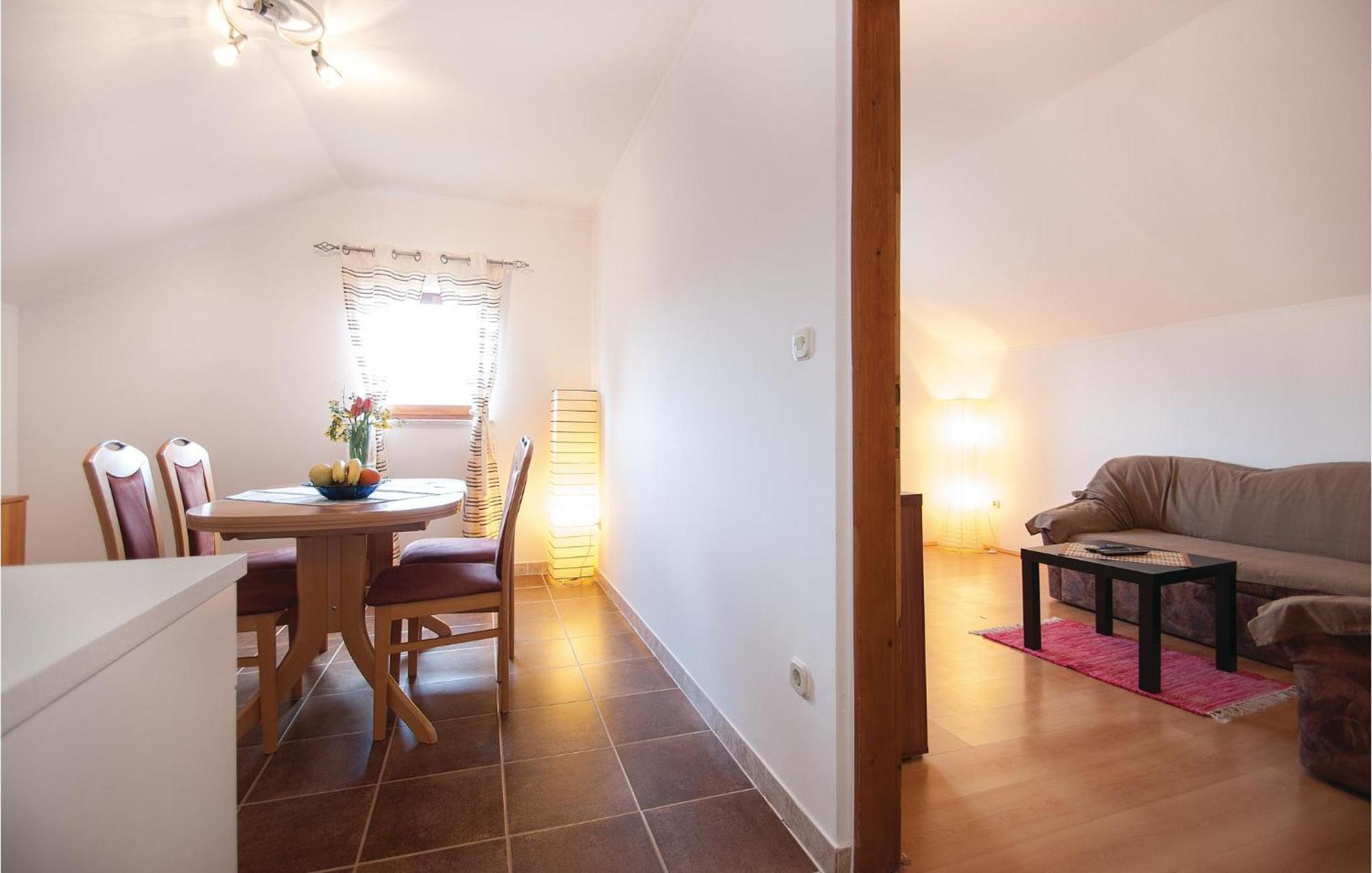 Lovely Apartment In Rovinj With Kitchen Dış mekan fotoğraf