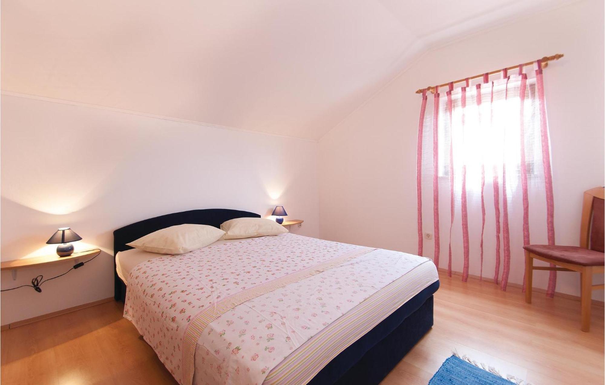 Lovely Apartment In Rovinj With Kitchen Dış mekan fotoğraf