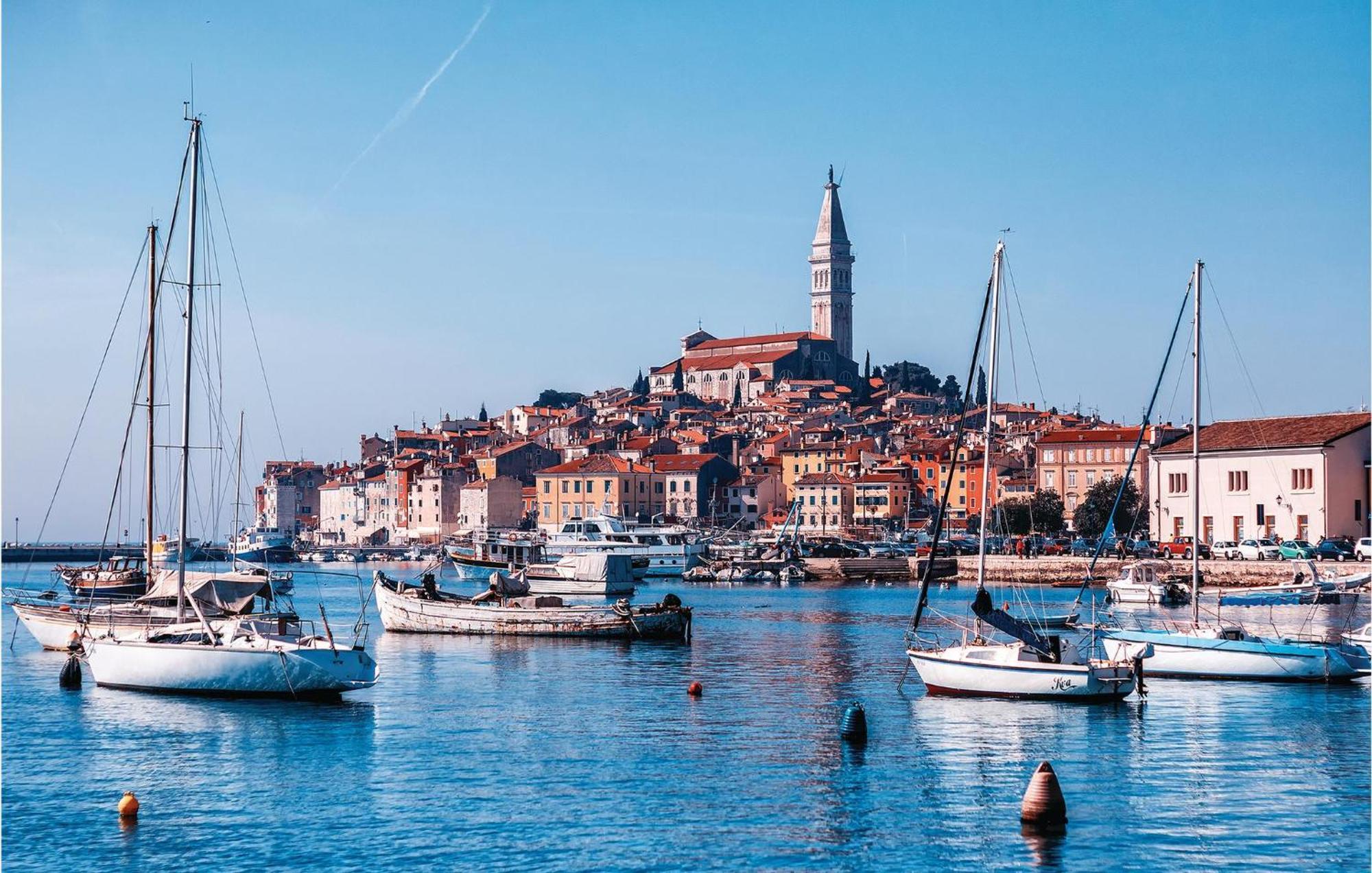 Lovely Apartment In Rovinj With Kitchen Dış mekan fotoğraf