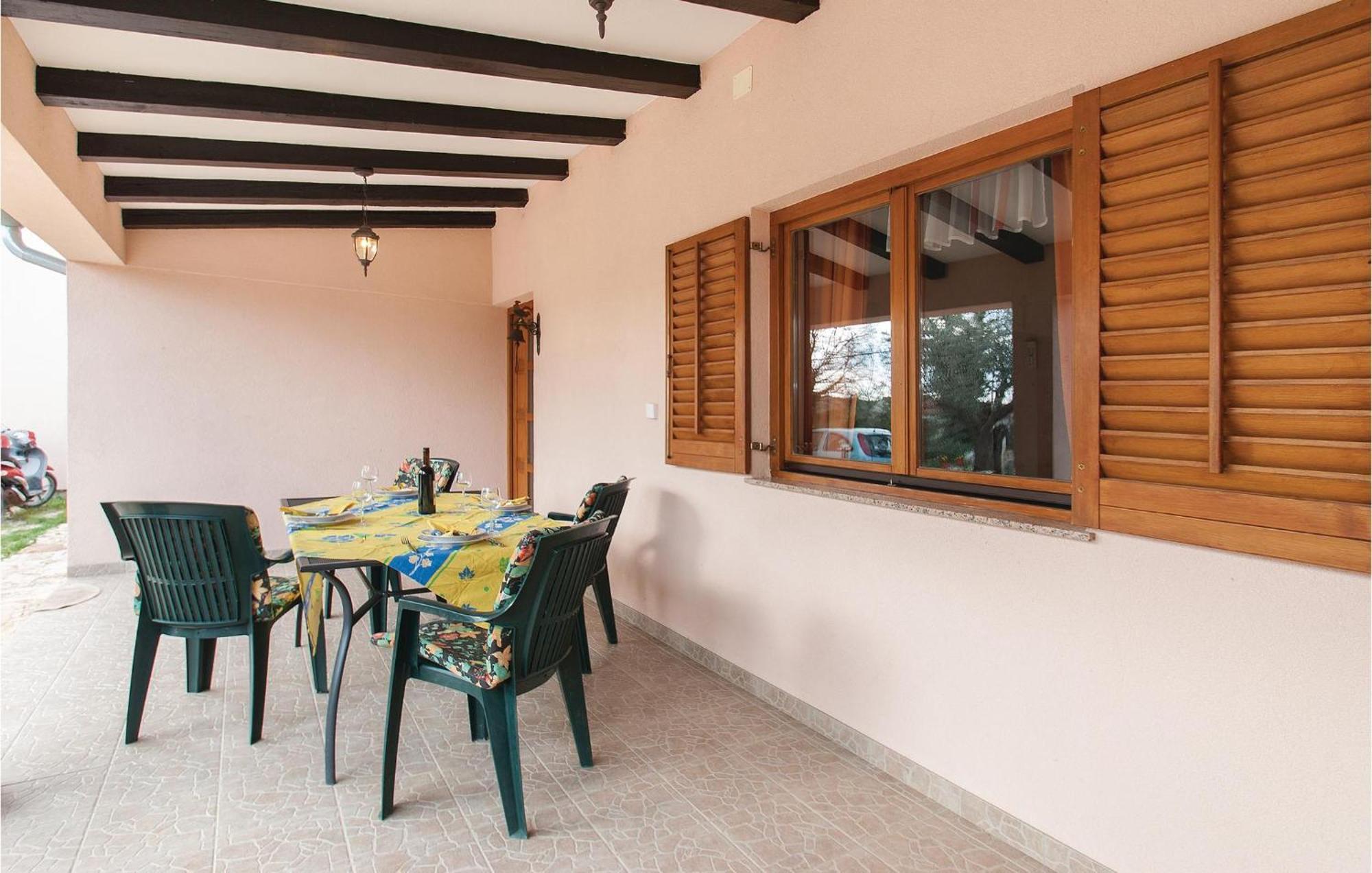 Lovely Apartment In Rovinj With Kitchen Dış mekan fotoğraf