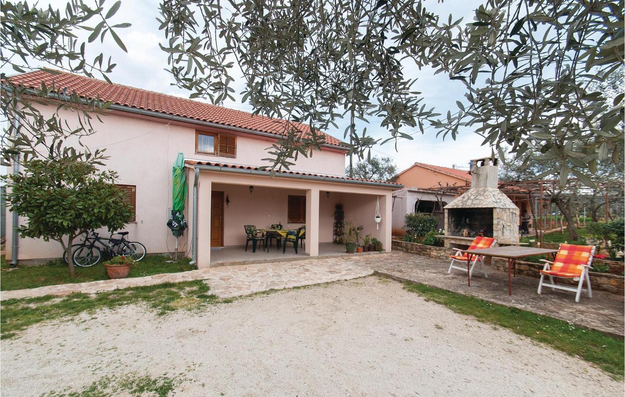 Lovely Apartment In Rovinj With Kitchen Dış mekan fotoğraf