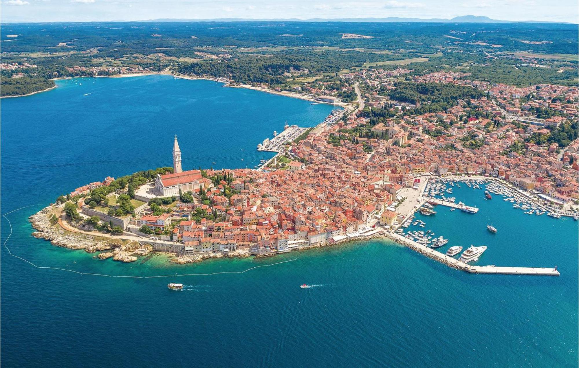Lovely Apartment In Rovinj With Kitchen Dış mekan fotoğraf